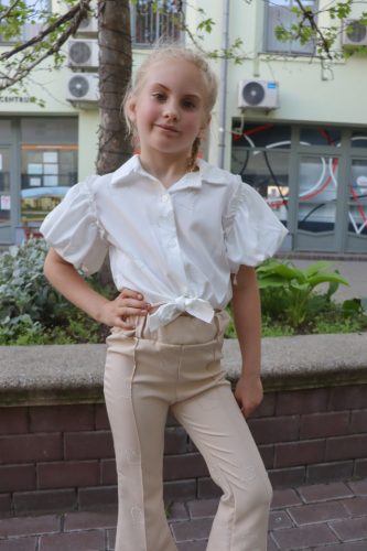 Lány kétrészes alkalmi szett bézs szívecskés 